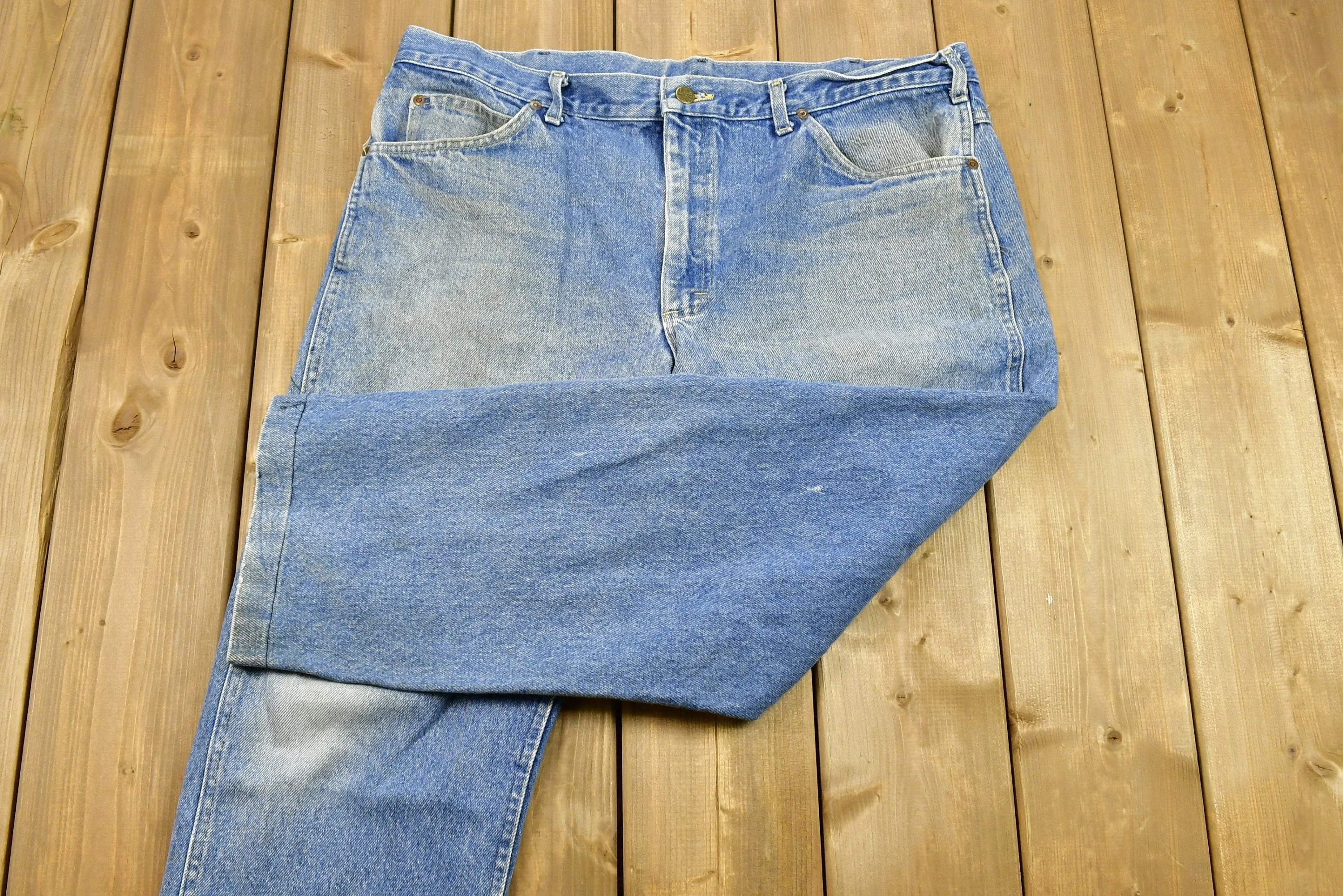 Vintage 1990s LEE Light Washed Distressed Jeans